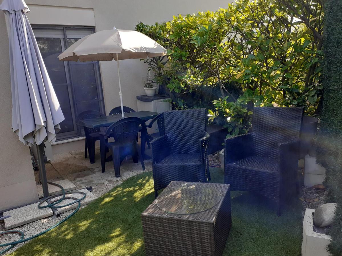 T2 Bord De Mer Avec Jardin Et Piscine Saint Aygulf Kültér fotó